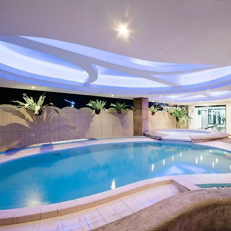 The Pinnacle Hotel And Suites Davao Exterior foto