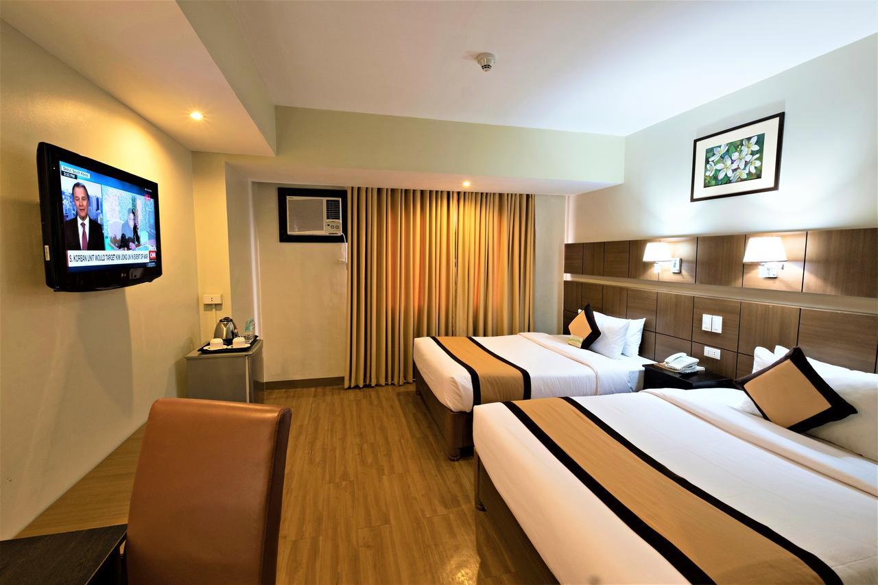 The Pinnacle Hotel And Suites Davao Exterior foto