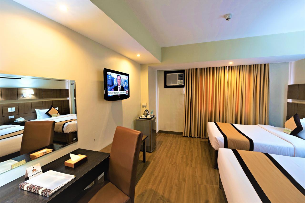 The Pinnacle Hotel And Suites Davao Exterior foto