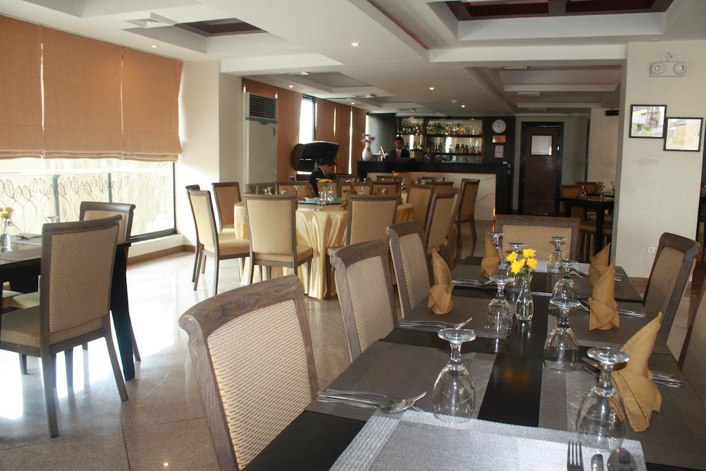 The Pinnacle Hotel And Suites Davao Exterior foto
